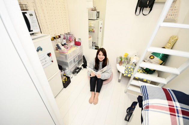 画像あり 広さ9平米の 極小アパート が東京23区で人気 世田谷区で家賃7万 スマホ生活でこれで十分 親は 独房みたい インテリア情報マガジンist